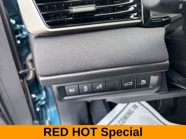 Used 2025 Toyota Camry LE image 19