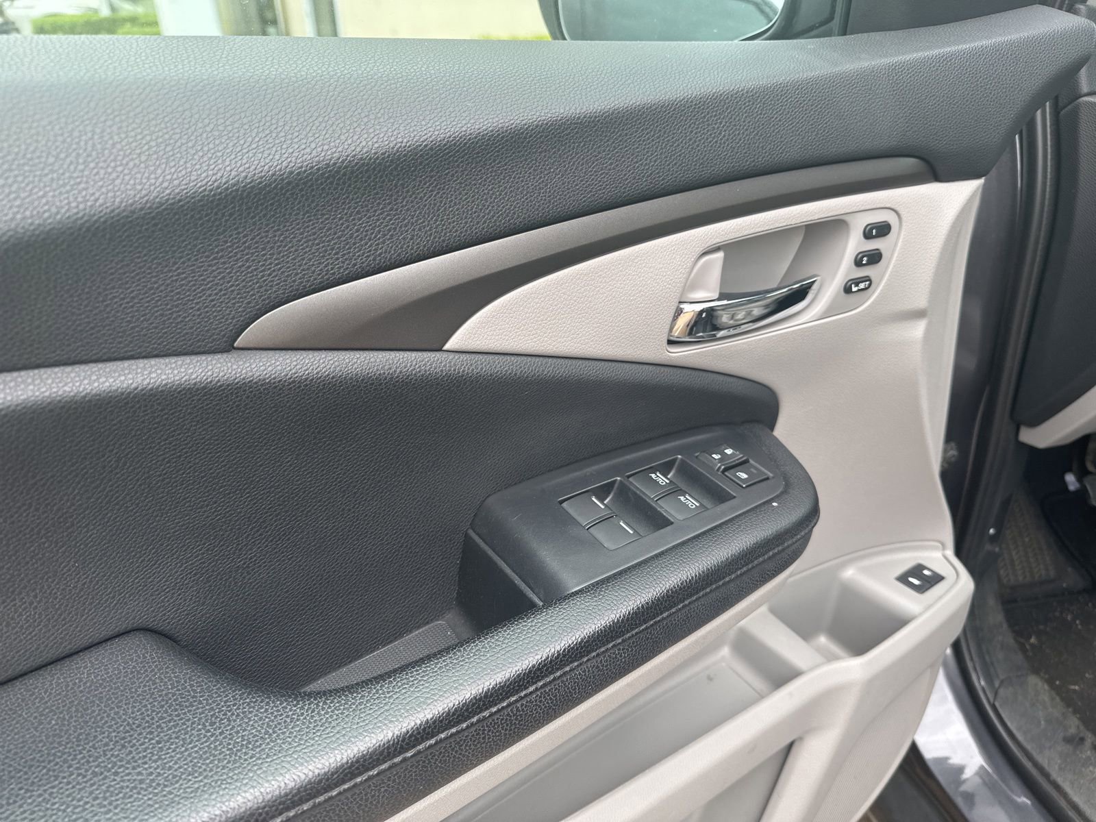 Used 2019 Honda Pilot EX-L image 9