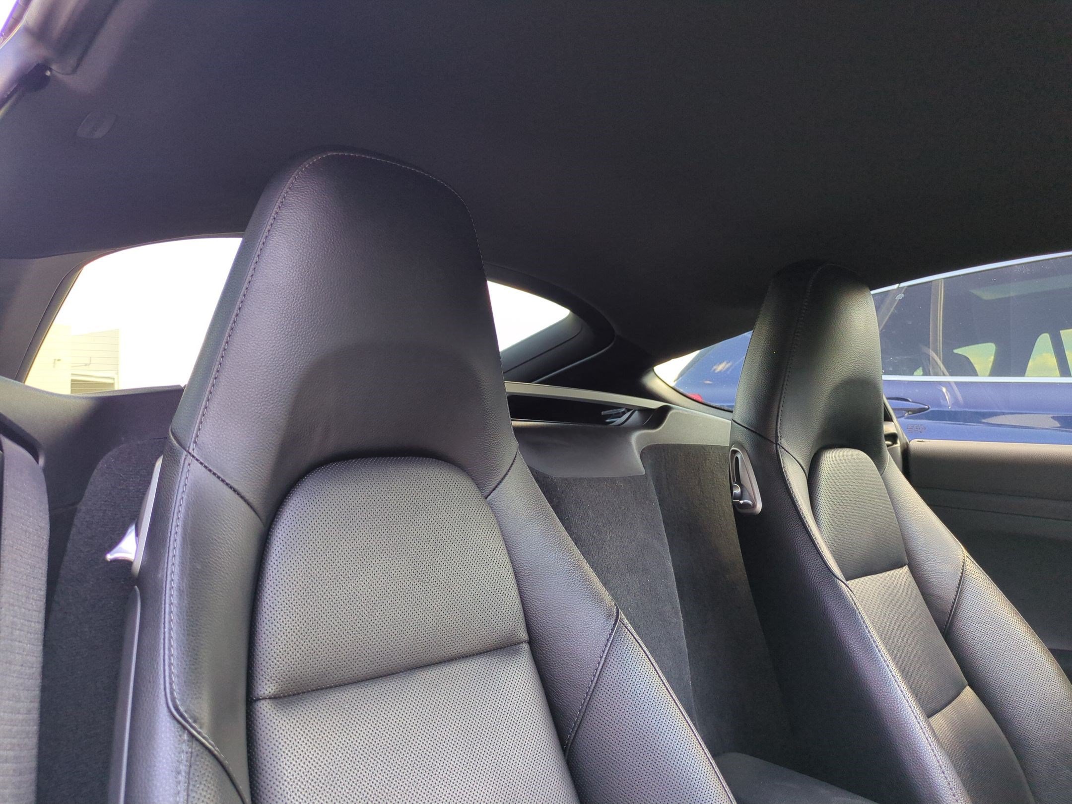 Used 2018 Porsche 718 Cayman RWD image 25