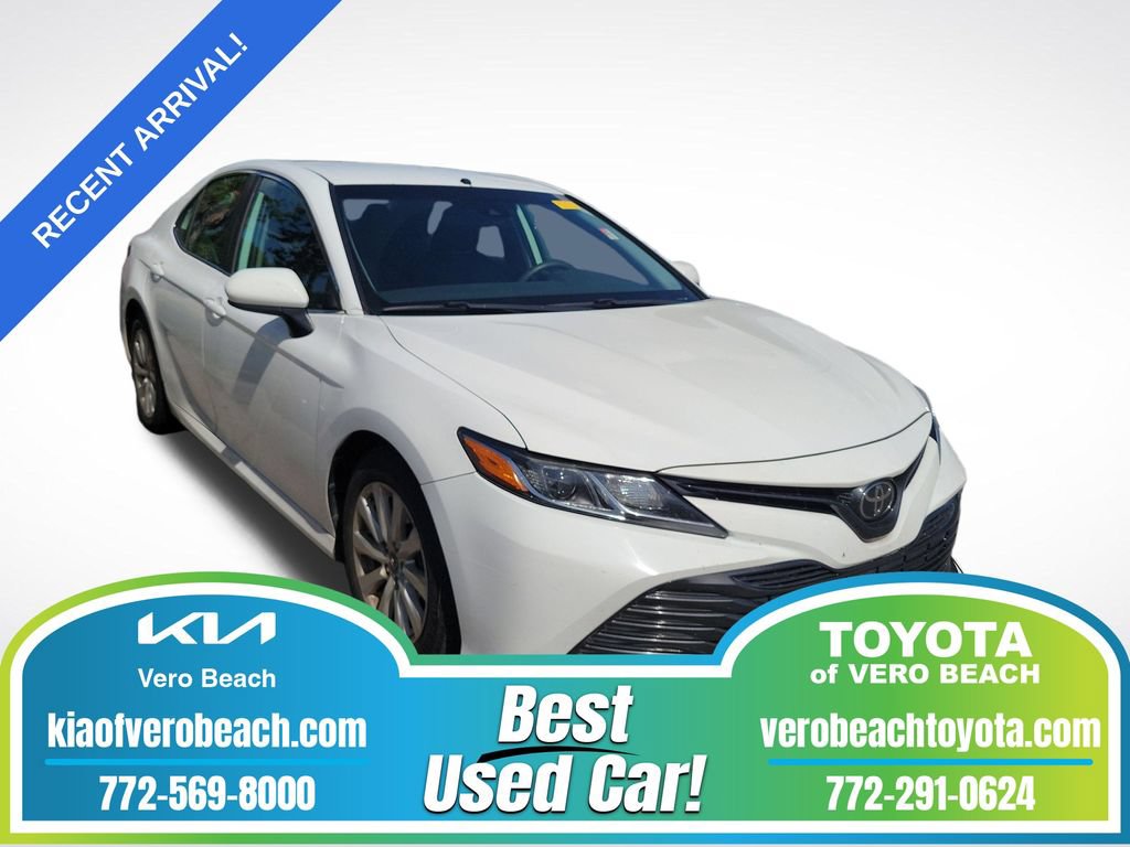 Used 2019 Toyota Camry LE FWD image 1