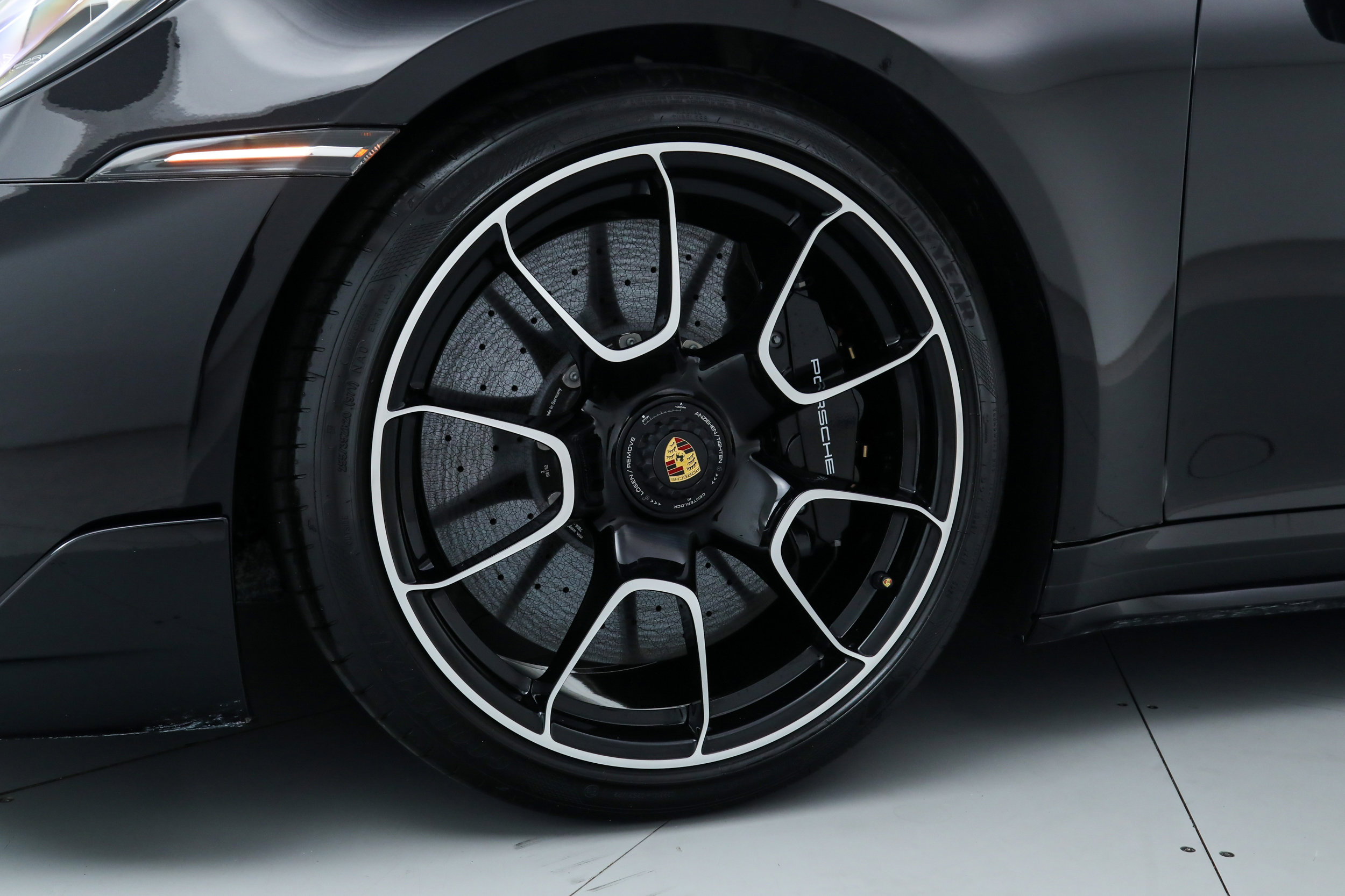 Used 2025 Porsche 911 Turbo S AWD/4WD image 15