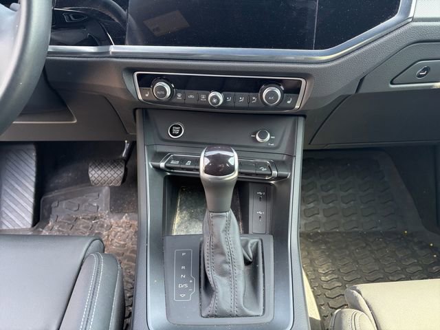 Used 2023 Audi Q3 2.0T Premium image 11