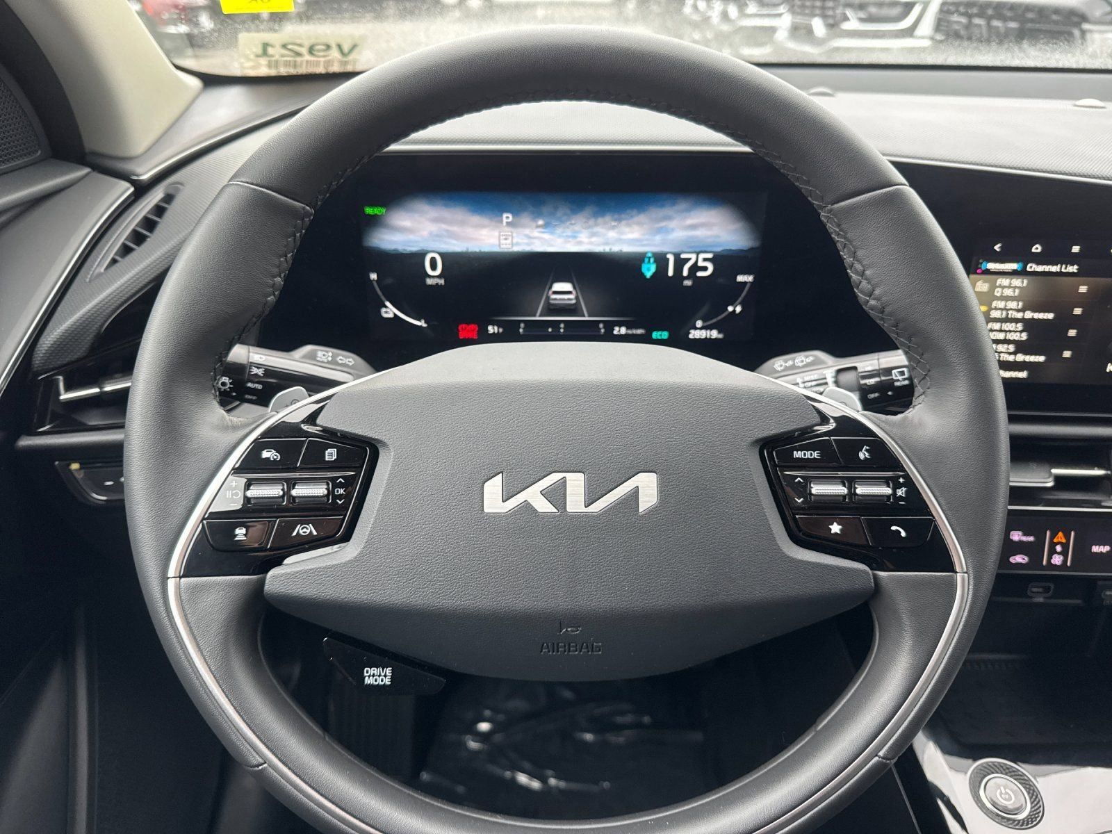 Used 2025 Kia Niro Wind image 24