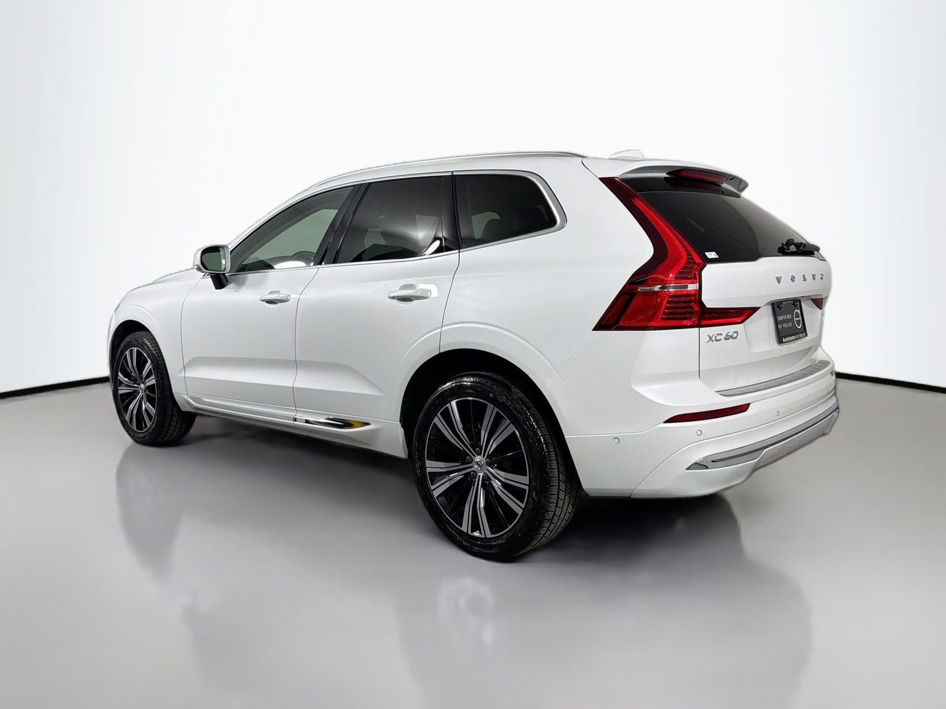 Certified 2023 Volvo XC60 B5 Plus w/ Protection Package Premier FWD image 8