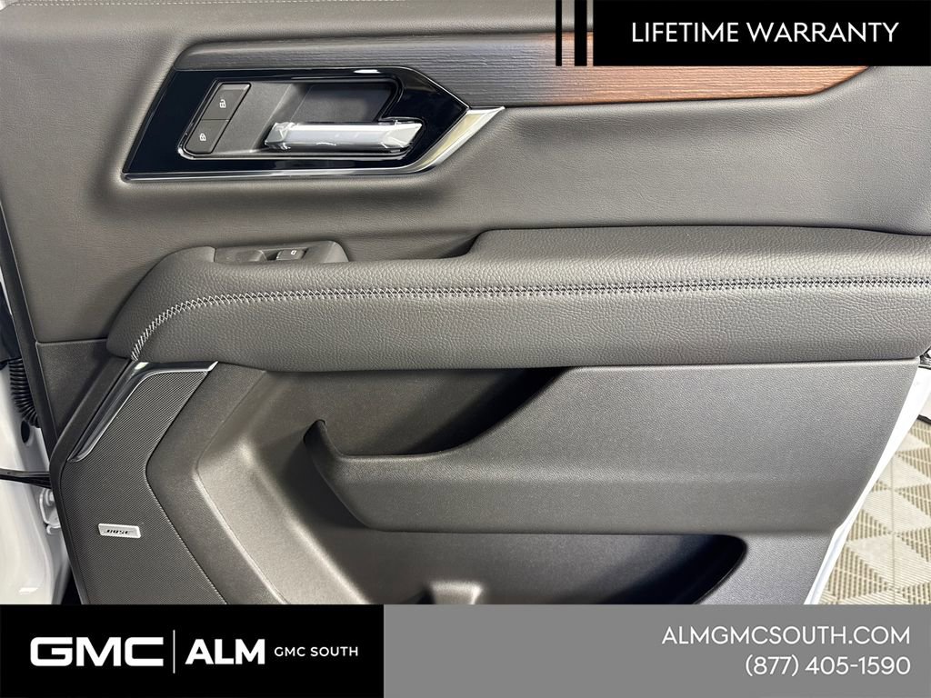 New 2026 GMC Yukon XL Denali w/ Denali Reserve Package image 18