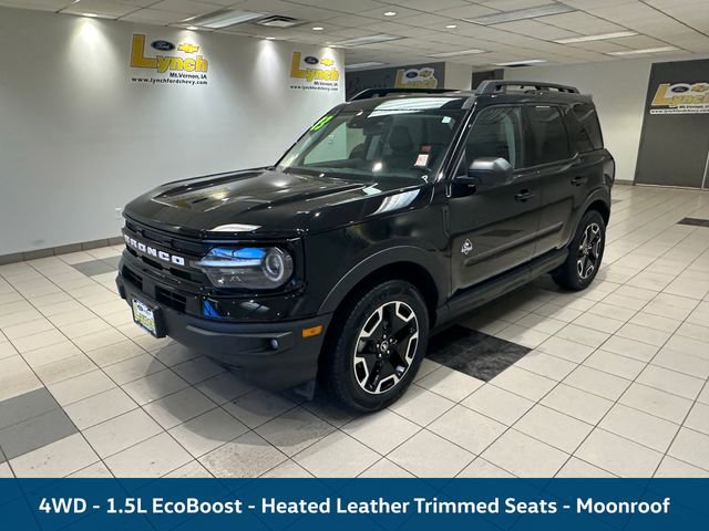 Used 2023 Ford Bronco Sport Outer Banks w/ Tech Package AWD/4WD image 2