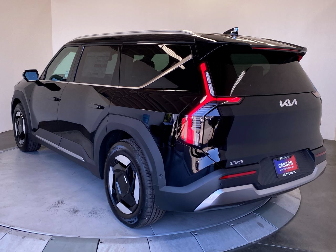 New 2026 Kia EV9 Wind AWD/4WD image 3