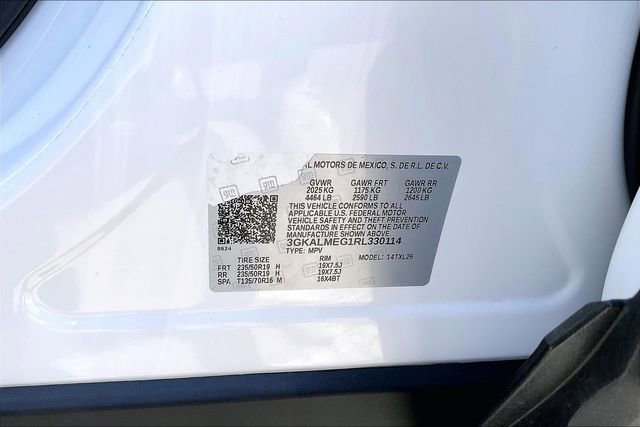 Used 2024 GMC Terrain SLE w/ Driver Convenience Package FWD image 14