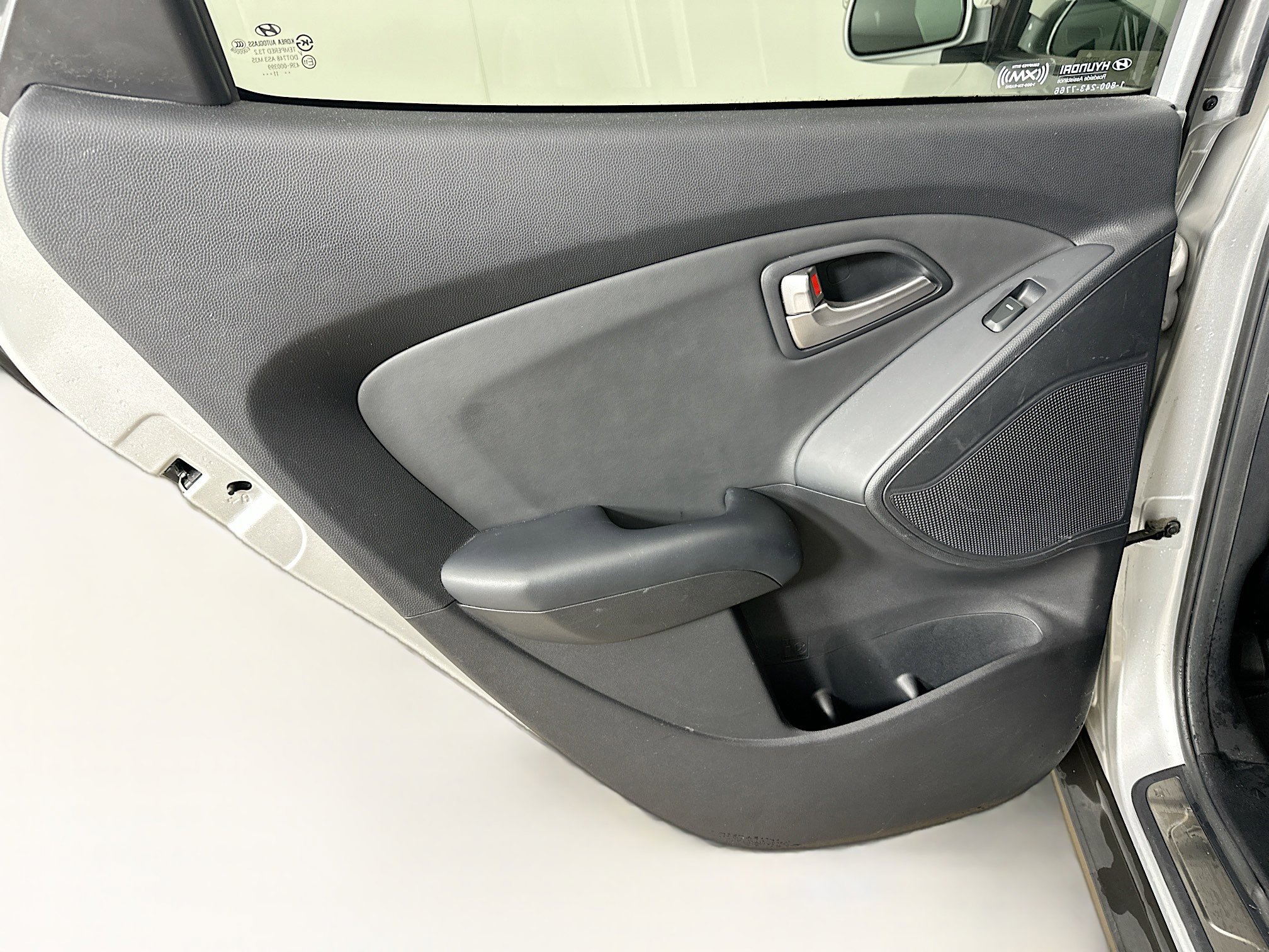 Used 2012 Hyundai Tucson Limited FWD image 25