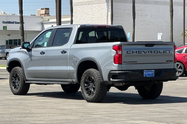 Used 2023 Chevrolet Silverado 1500 ZR2 w/ Technology Package AWD/4WD image 6