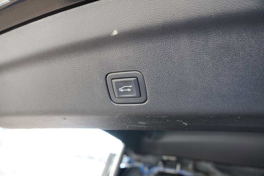 Certified 2024 Chevrolet Suburban High Country image 20