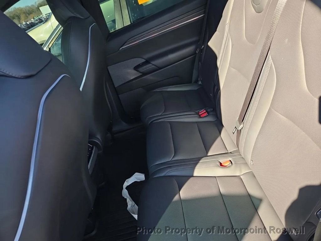 Used 2025 Tesla Model X image 2