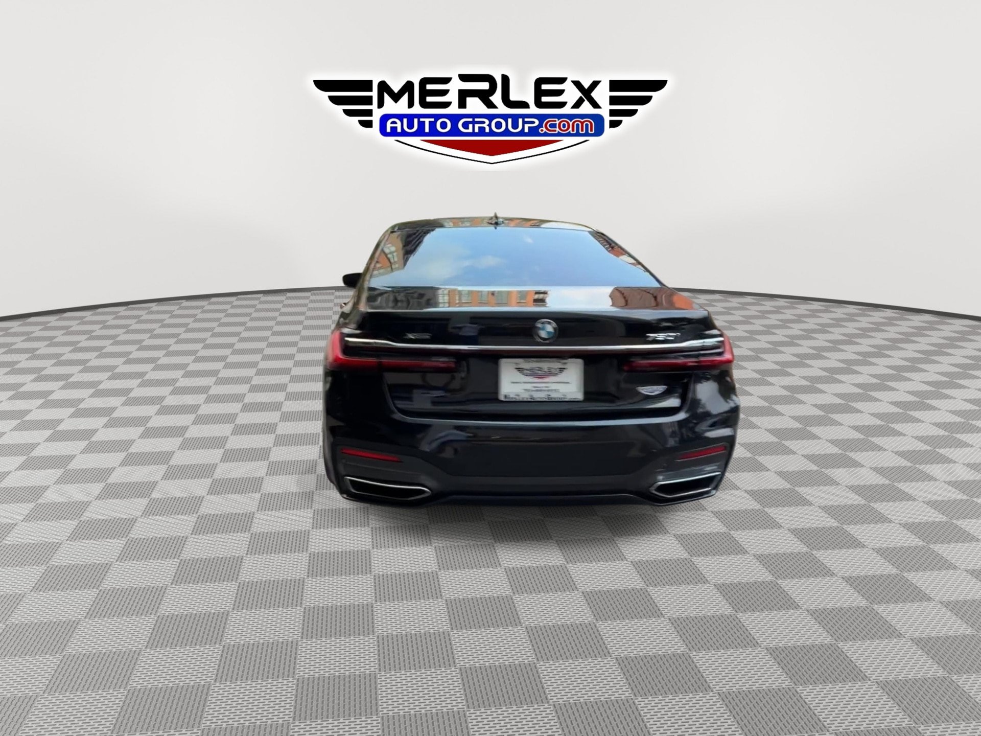 Used 2020 BMW 750i xDrive w/ Executive Package AWD/4WD image 7