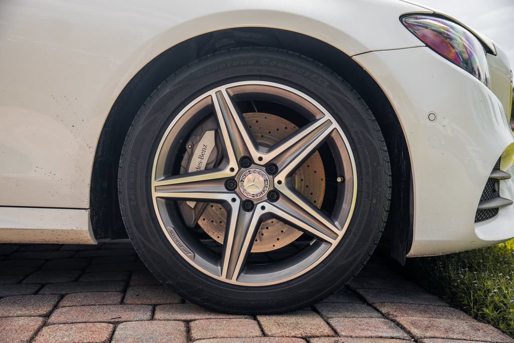 Used 2017 Mercedes-Benz E 300 4MATIC image 14