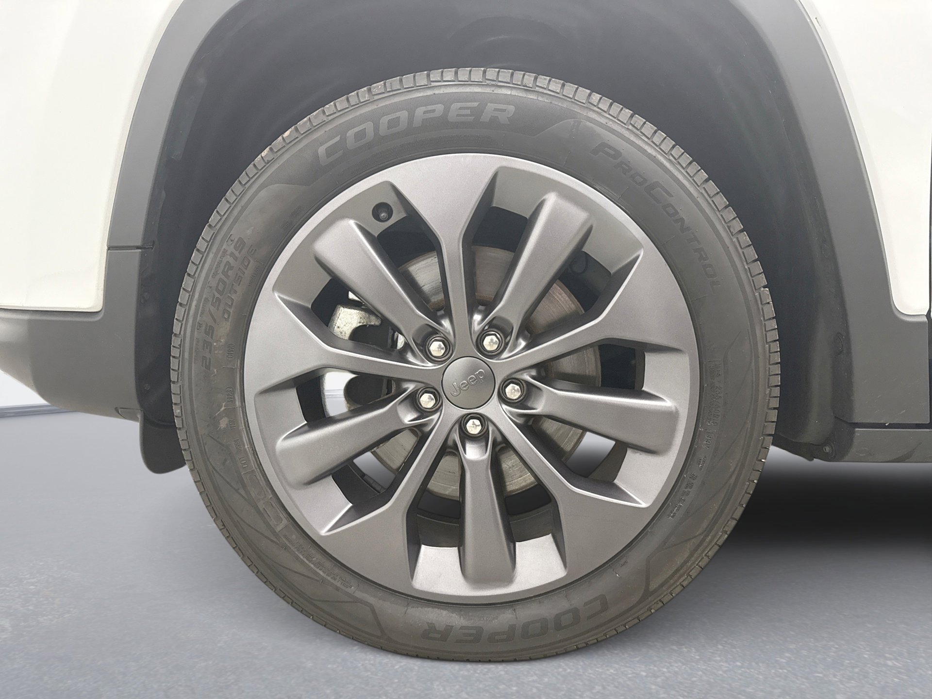 Used 2021 Jeep Cherokee Latitude Lux 80th Anniv w/ Quick Order Package 26U 80TH AWD/4WD image 24