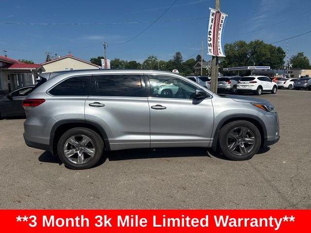 Used 2017 Toyota Highlander Limited Platinum w/ Carpet Mat Package AWD/4WD image 2