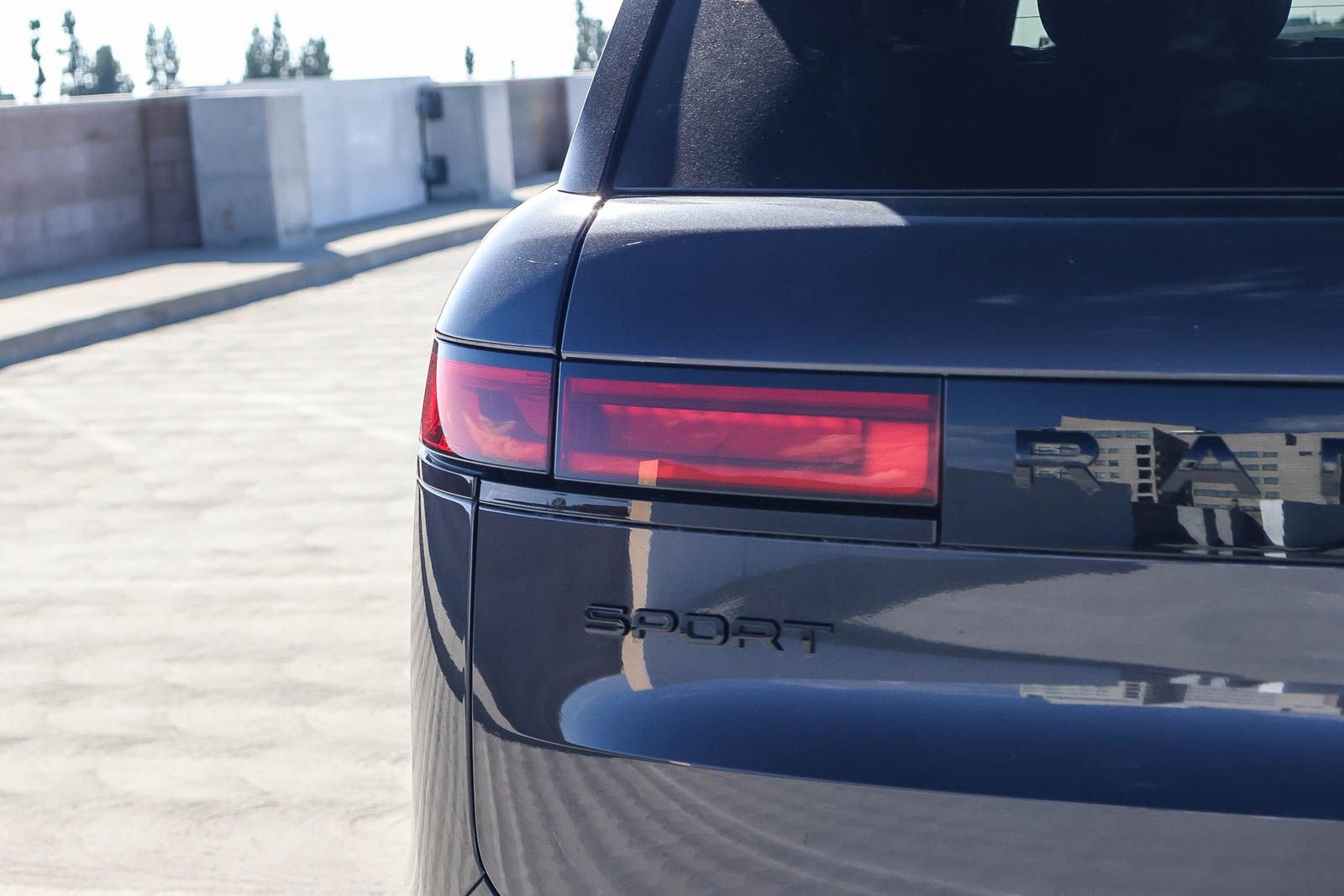 New 2025 Land Rover Range Rover Sport Dynamic SE image 11