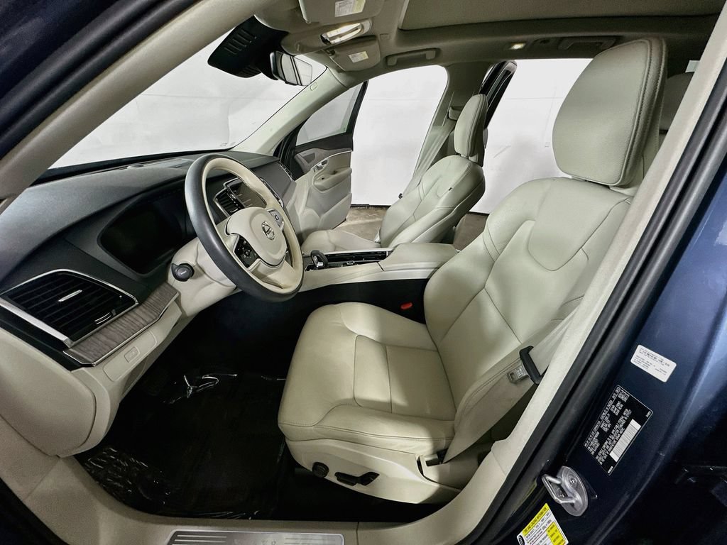 Used 2024 Volvo XC90 B6 Plus AWD/4WD image 15