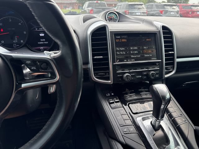 Used 2015 Porsche Cayenne Diesel AWD/4WD image 19