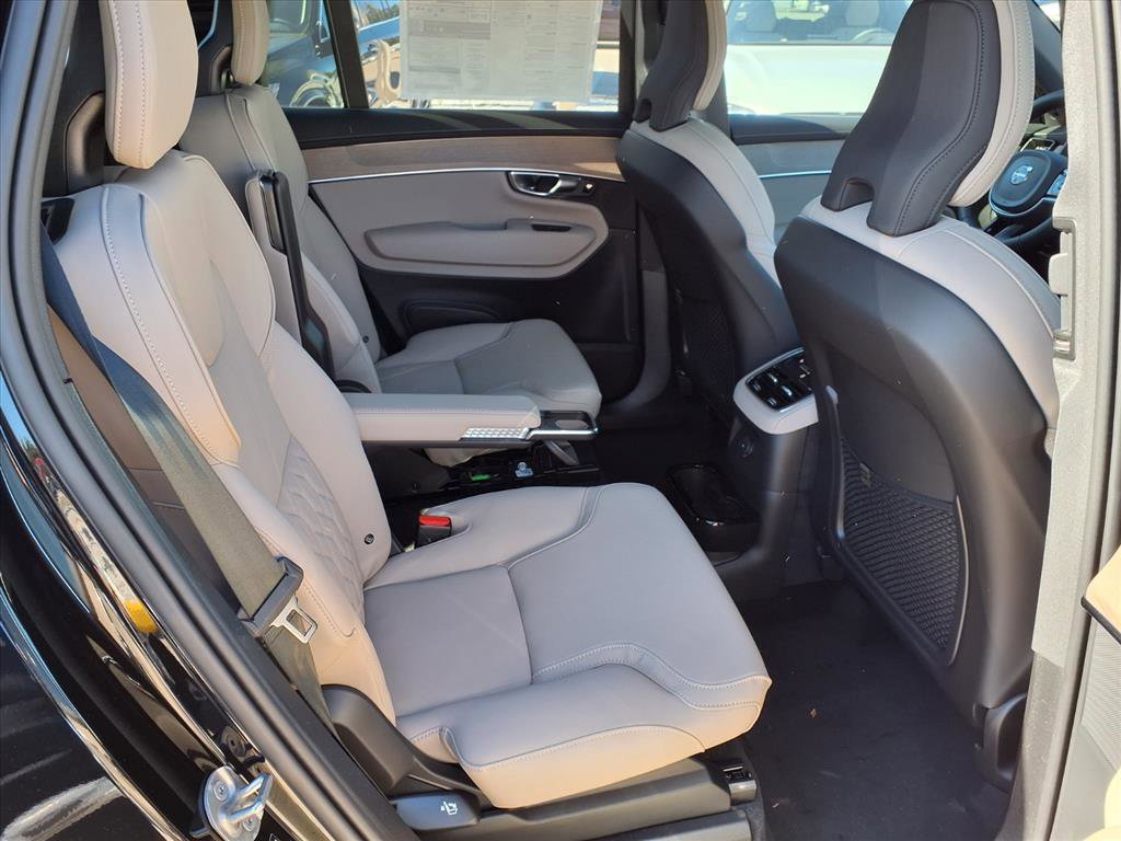 New 2026 Volvo XC90 T8 Plus w/ Protection Package Premier image 12