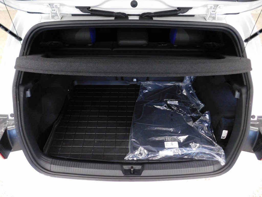 Used 2025 Volkswagen Golf R image 86