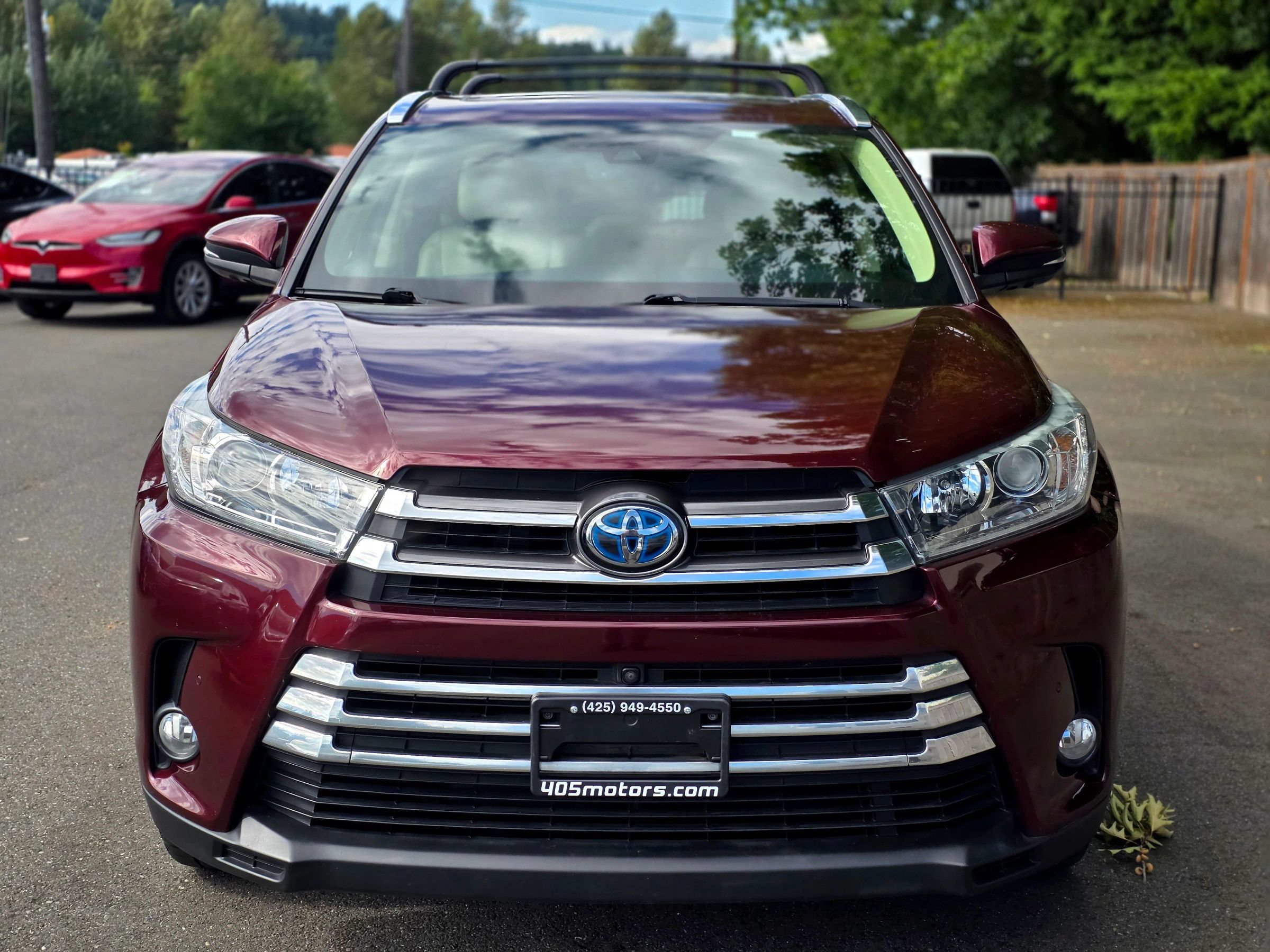 Used 2017 Toyota Highlander Limited Platinum AWD/4WD image 2