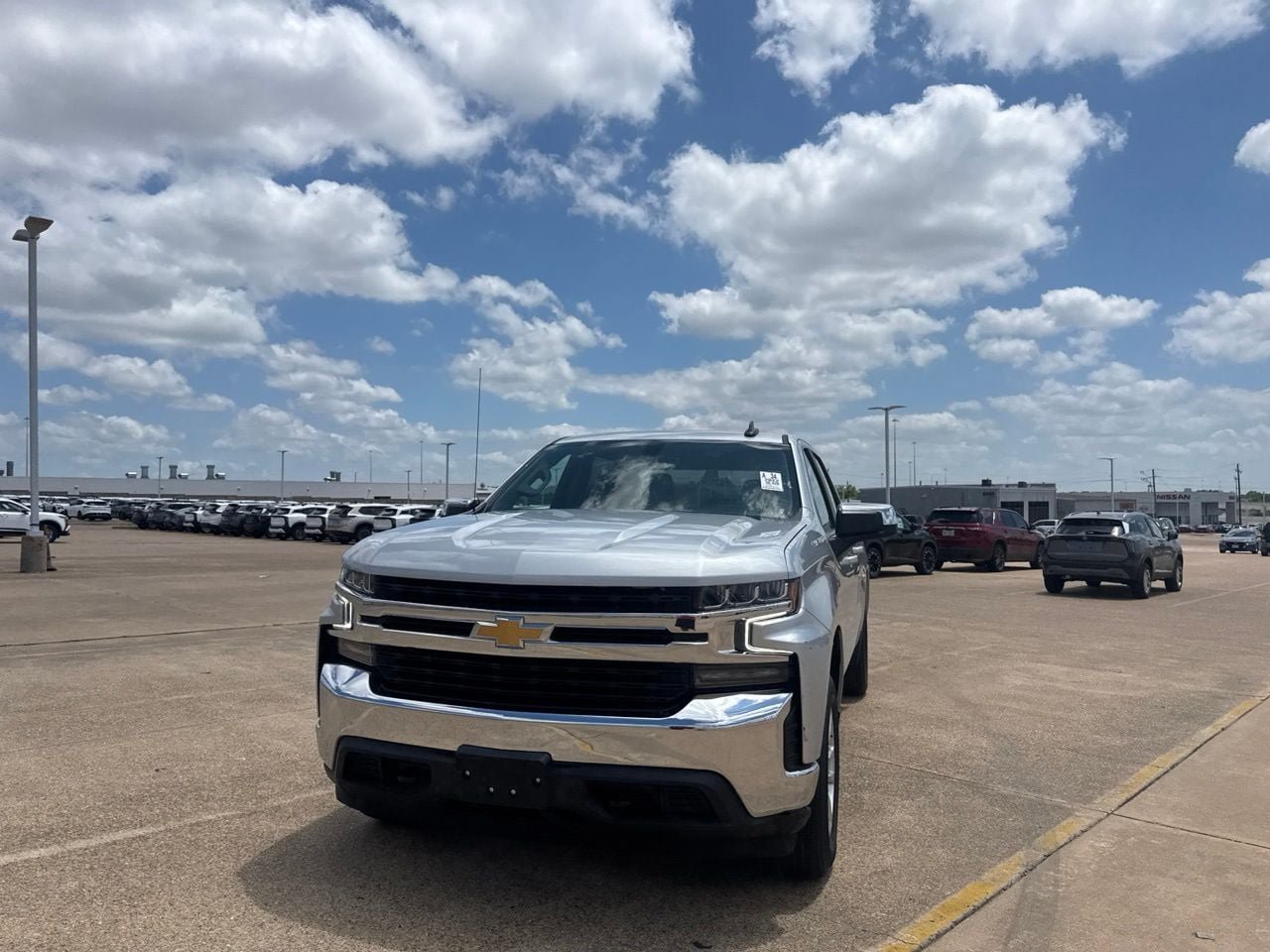 Used 2022 Chevrolet Silverado 1500 LT AWD/4WD image 7