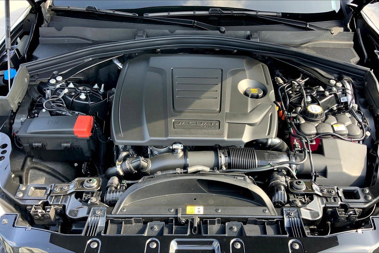 New 2026 Jaguar F-PACE R-Dynamic S image 8