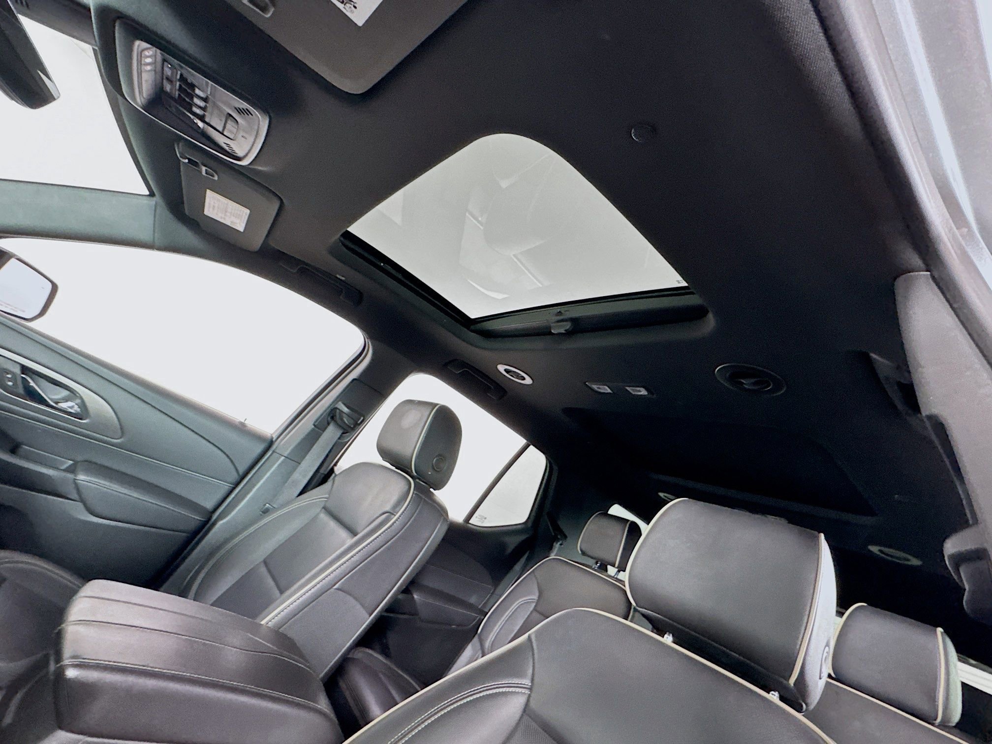 Used 2024 Chevrolet Traverse Premier w/ Redline Edition AWD/4WD image 15