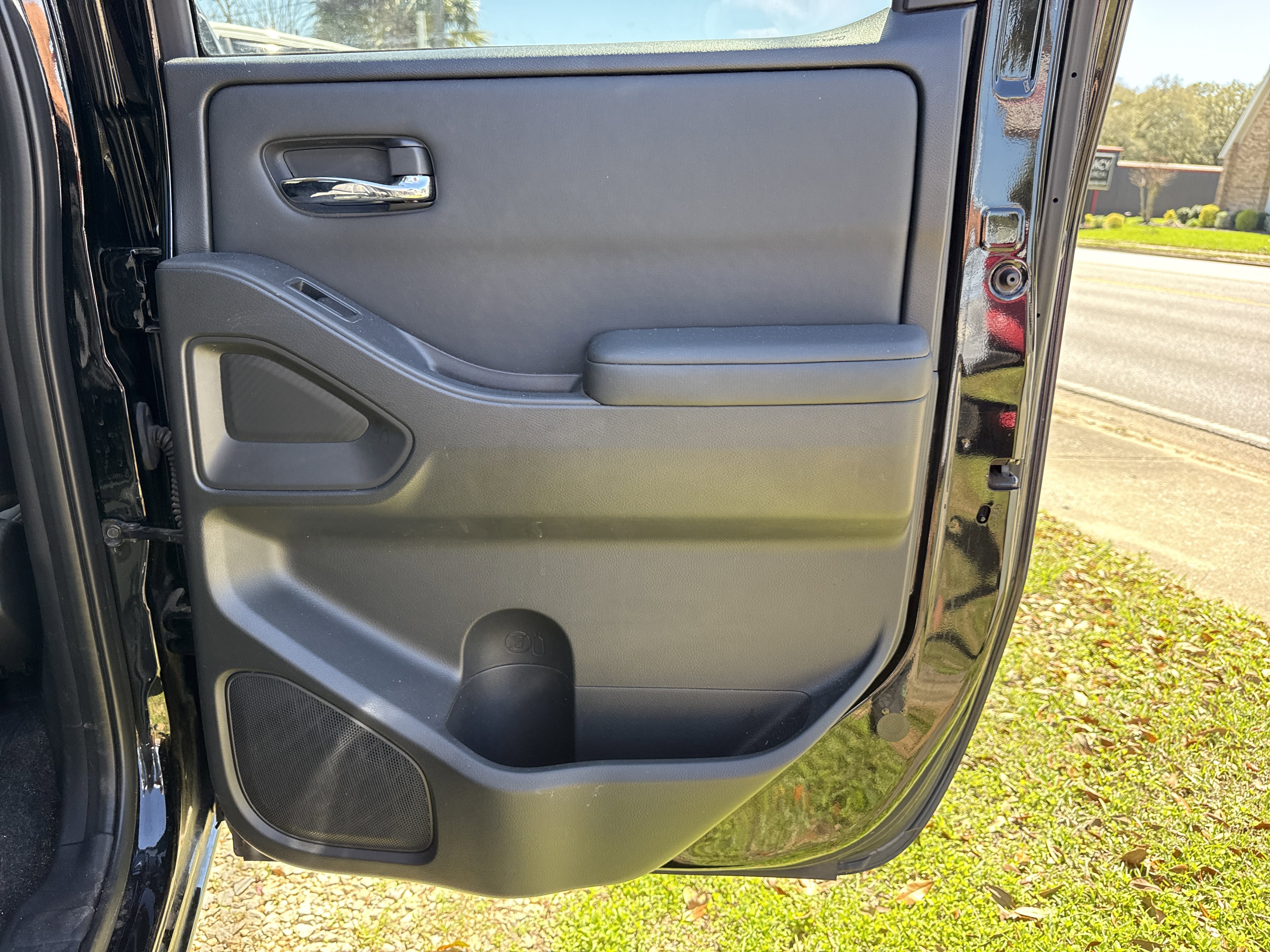 Used 2022 Nissan Frontier SV RWD image 23