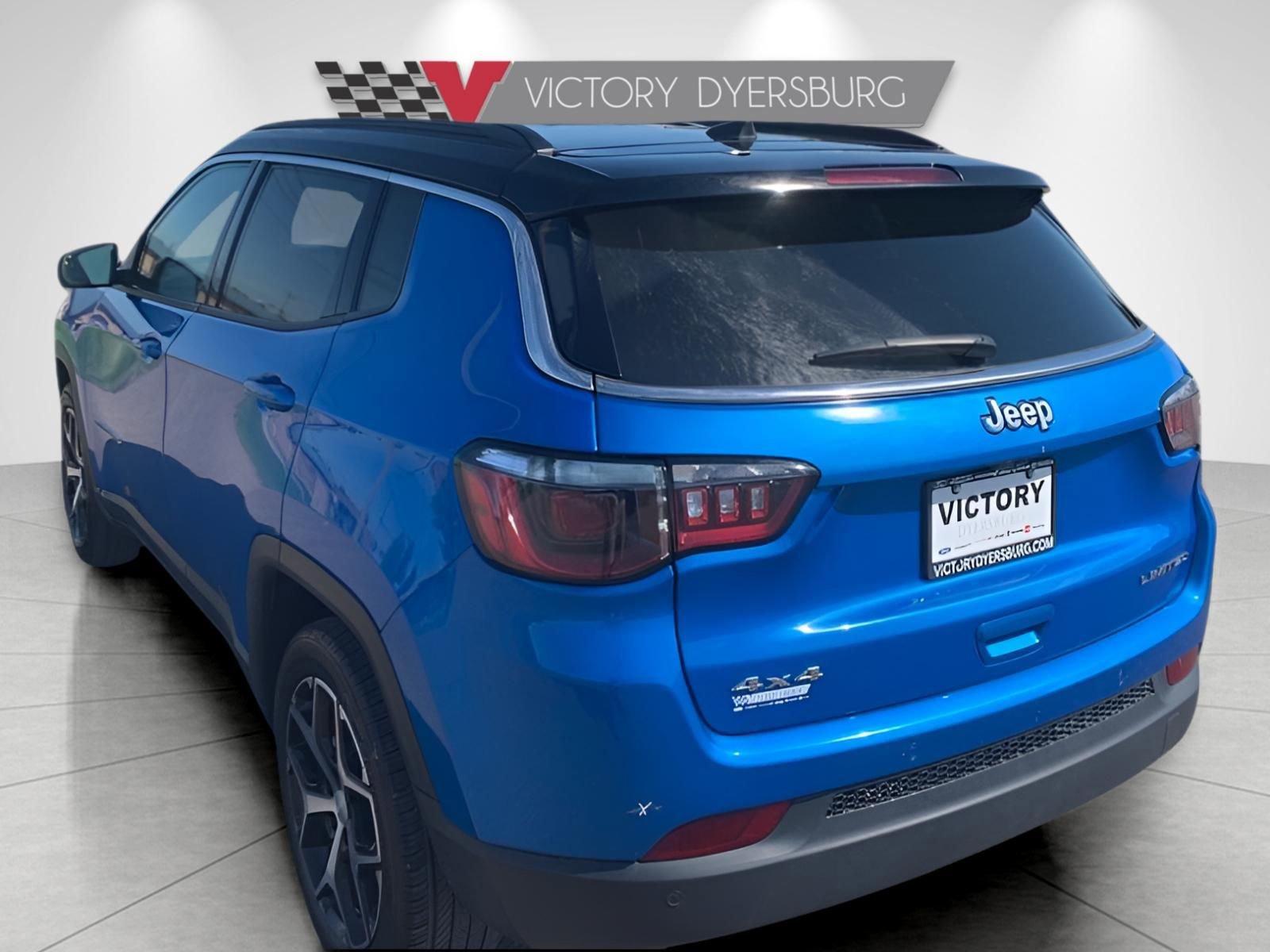 Used 2024 Jeep Compass Limited image 6