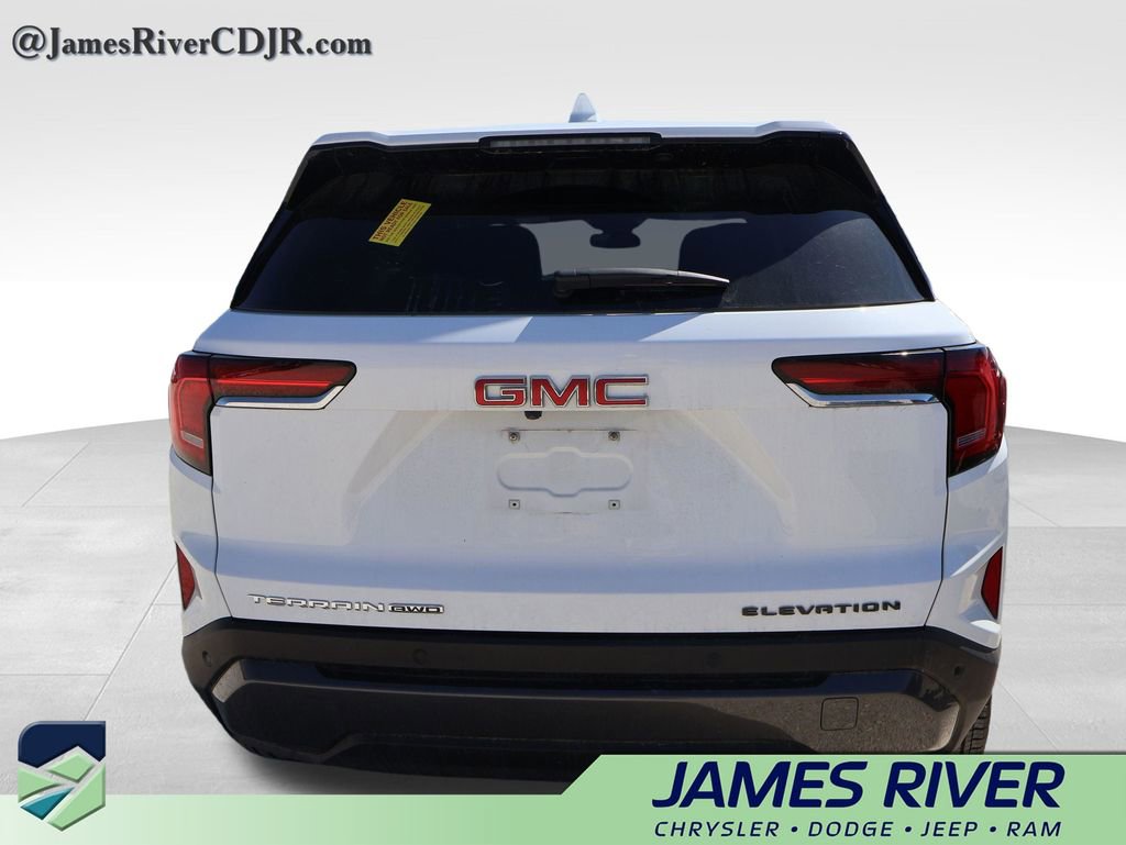 Used 2026 GMC Terrain Elevation image 9