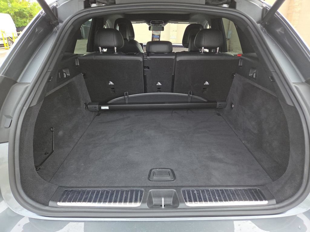 Used 2023 Mercedes-Benz EQE 350+ 4MATIC SUV w/ Exclusive Trim Package image 20