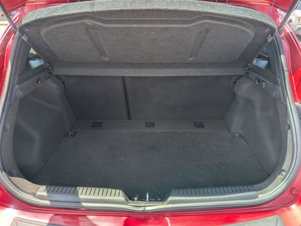 Used 2013 Hyundai Elantra GT w/ Touch & Go Pkg FWD image 11