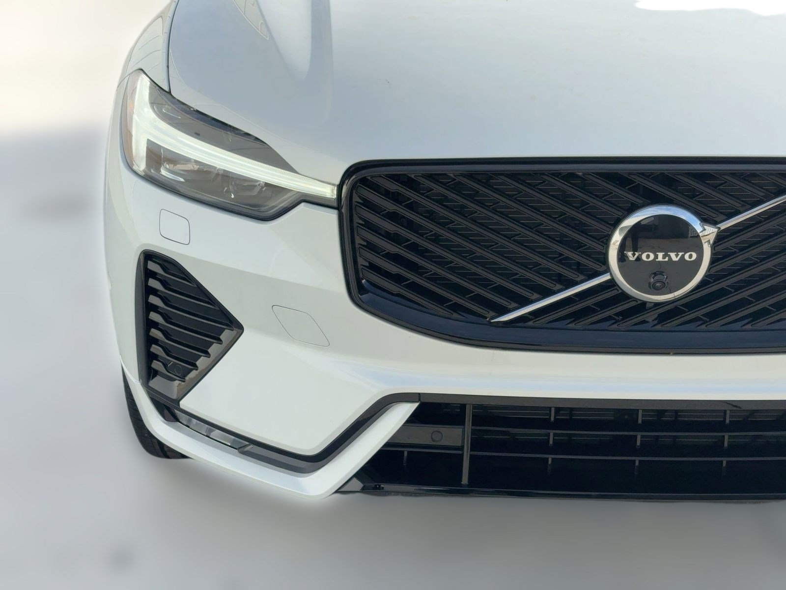 New 2026 Volvo XC60 B5 Plus w/ Protection Package Premier AWD/4WD image 27
