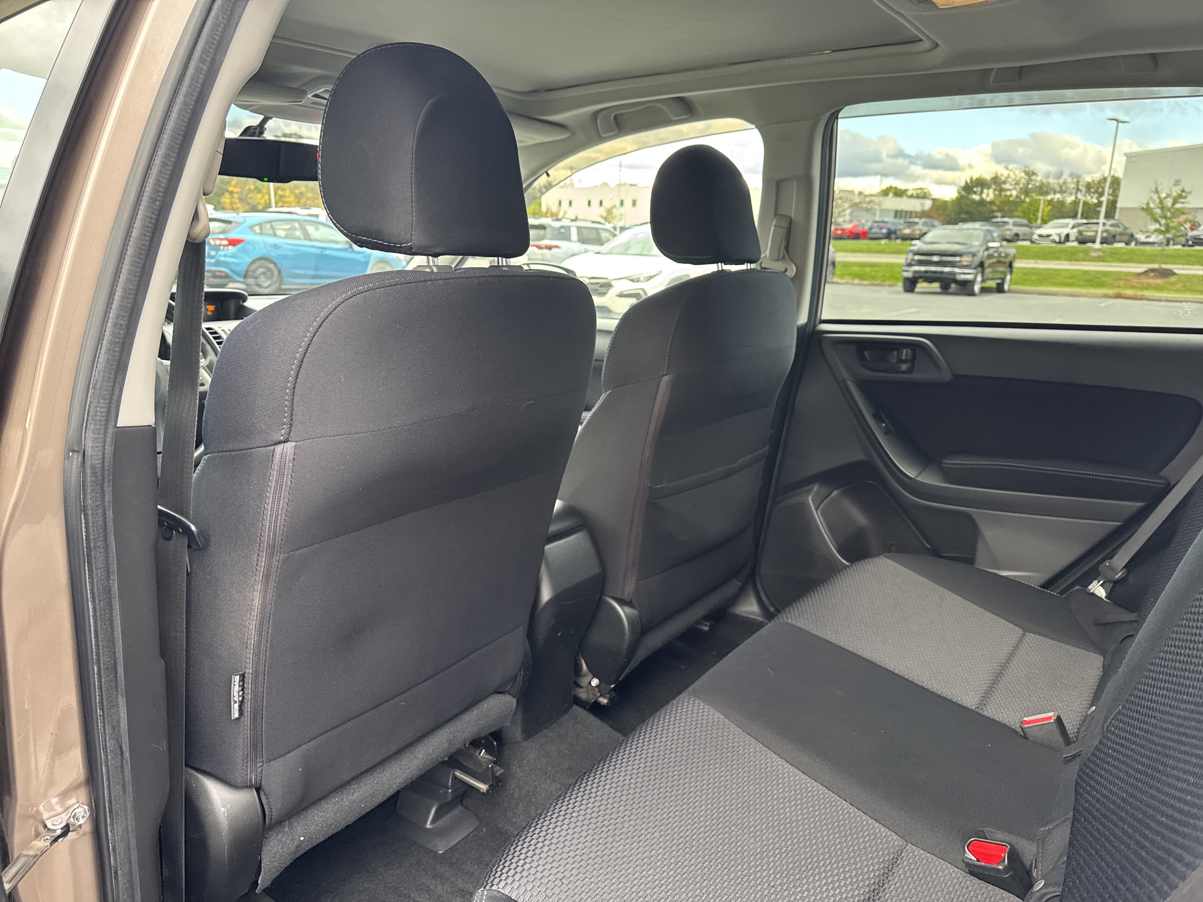 Used 2015 Subaru Forester 2.5i Premium w/ Protection Package #1 AWD/4WD image 19