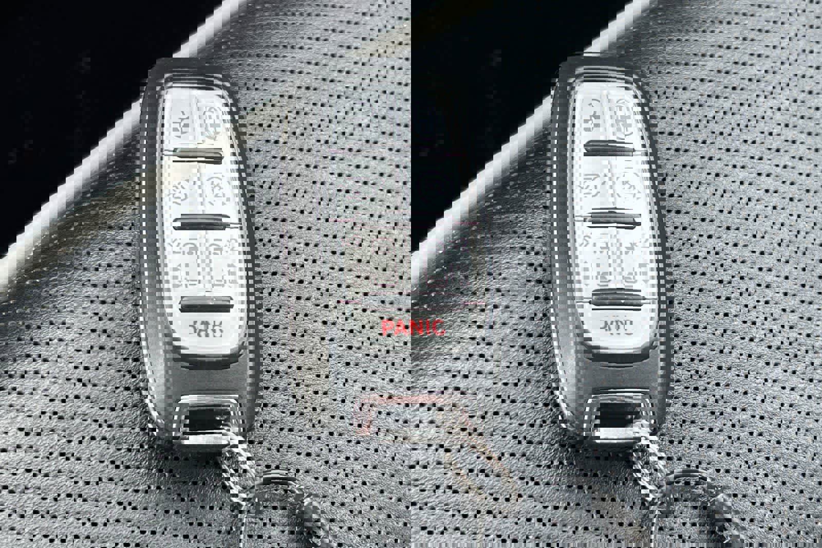 Used 2023 Chrysler Pacifica Limited image 30