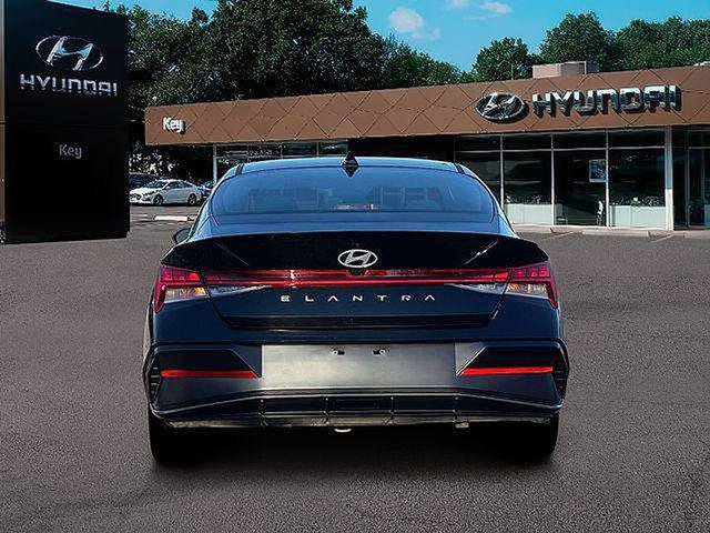 New 2026 Hyundai Elantra SEL Sport FWD image 8