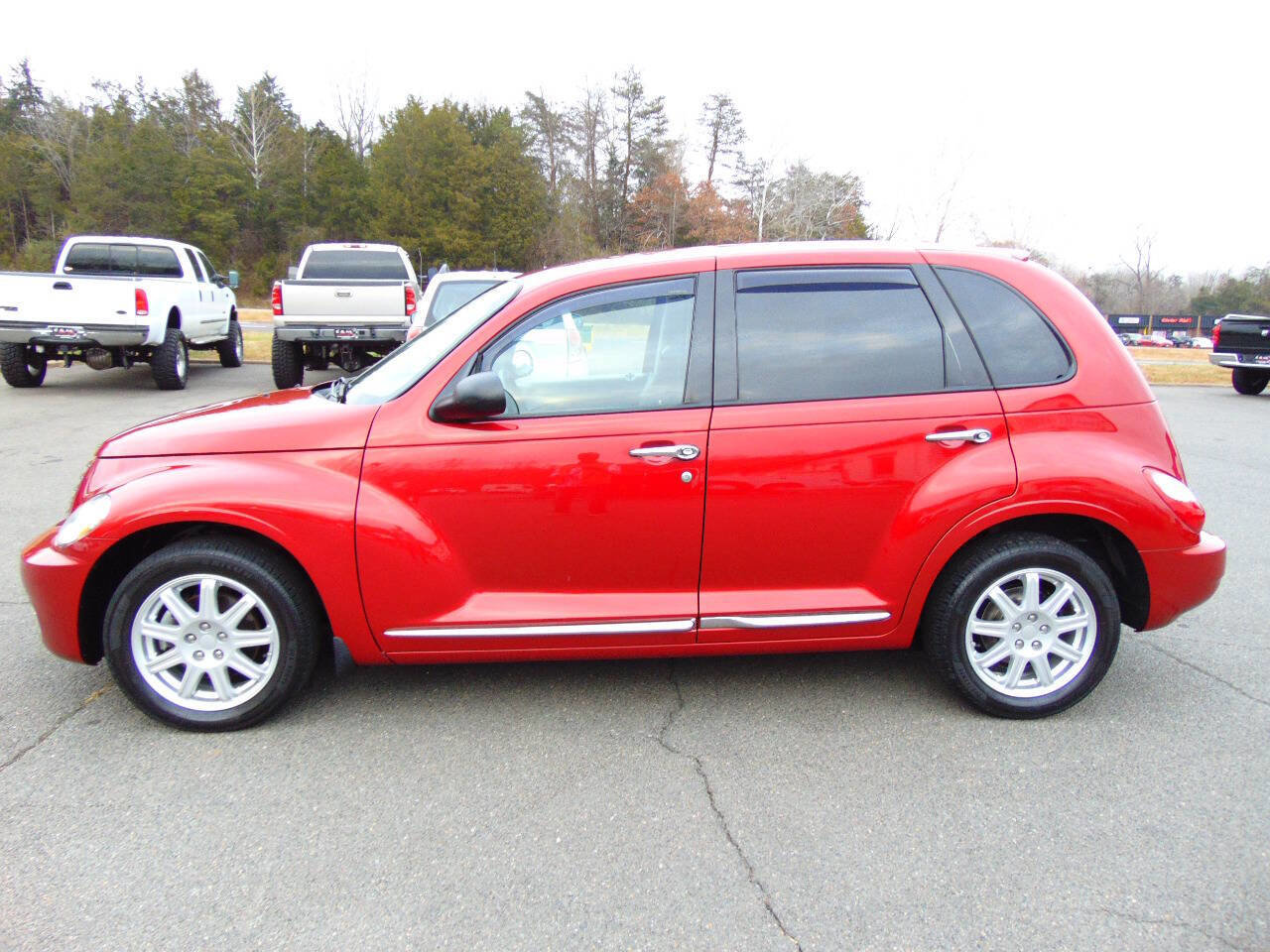 Used 2010 Chrysler PT Cruiser image 24