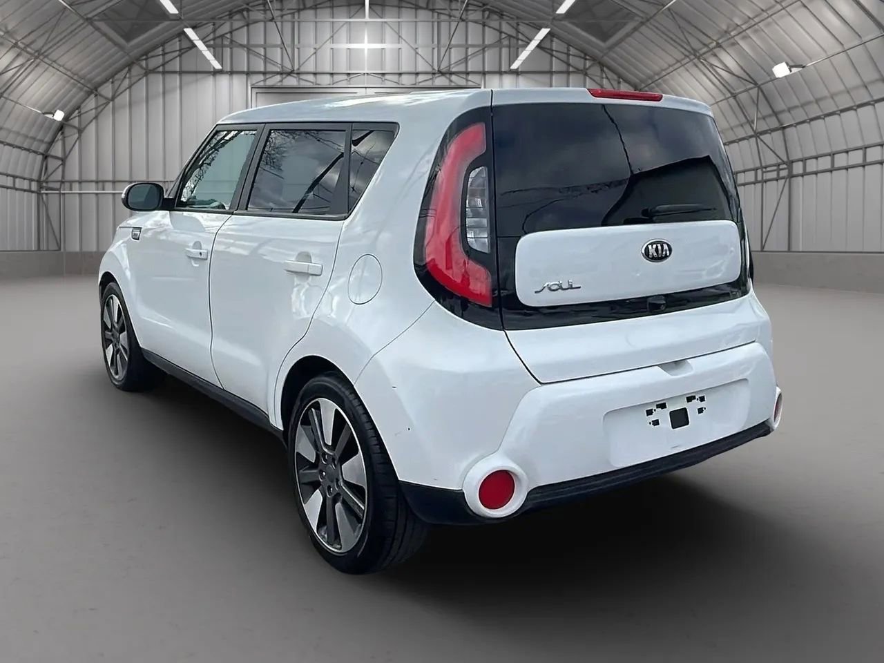 Used 2014 Kia Soul ! w/ Sun & Sound Package image 3