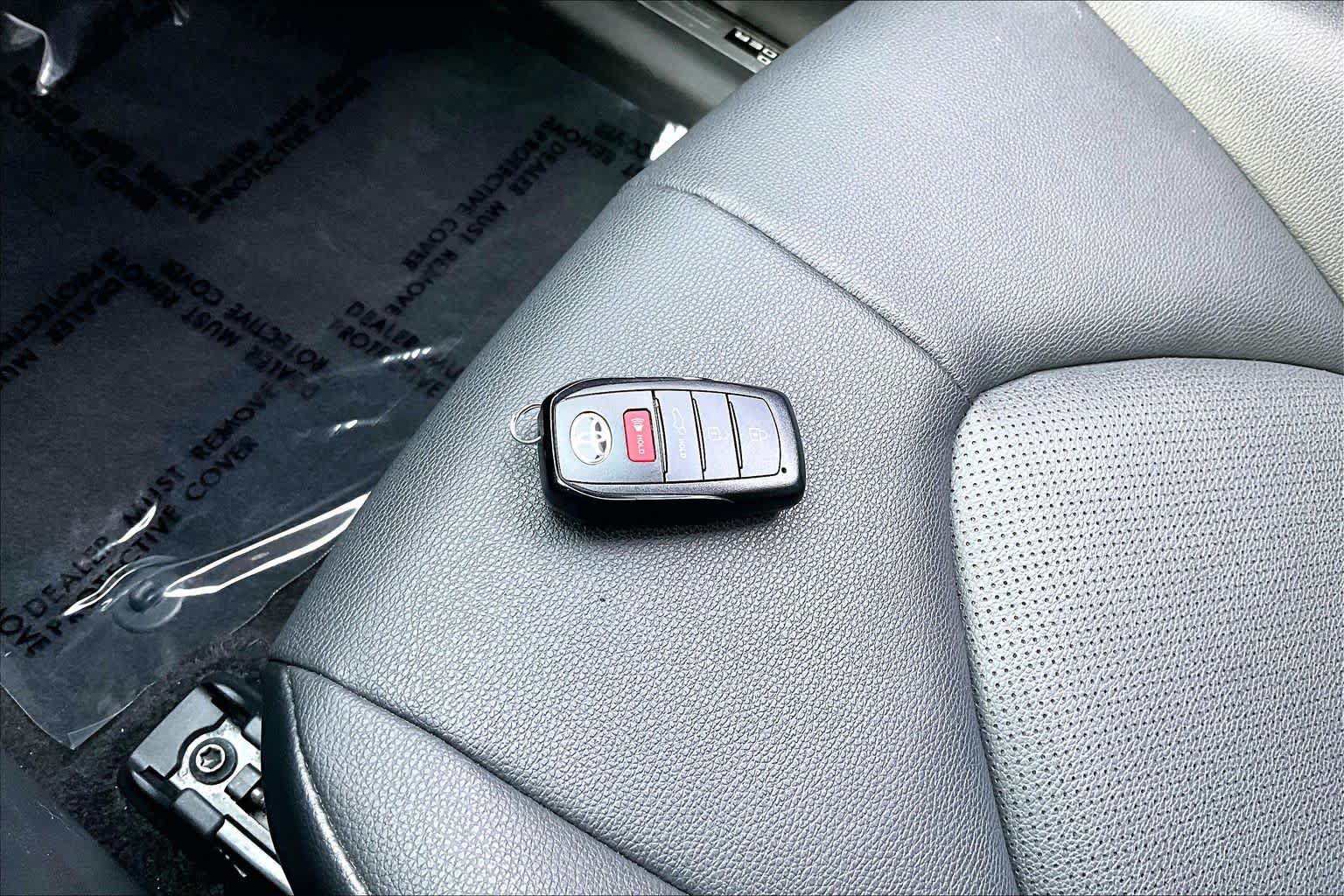 Used 2024 Toyota Grand Highlander AWD image 14