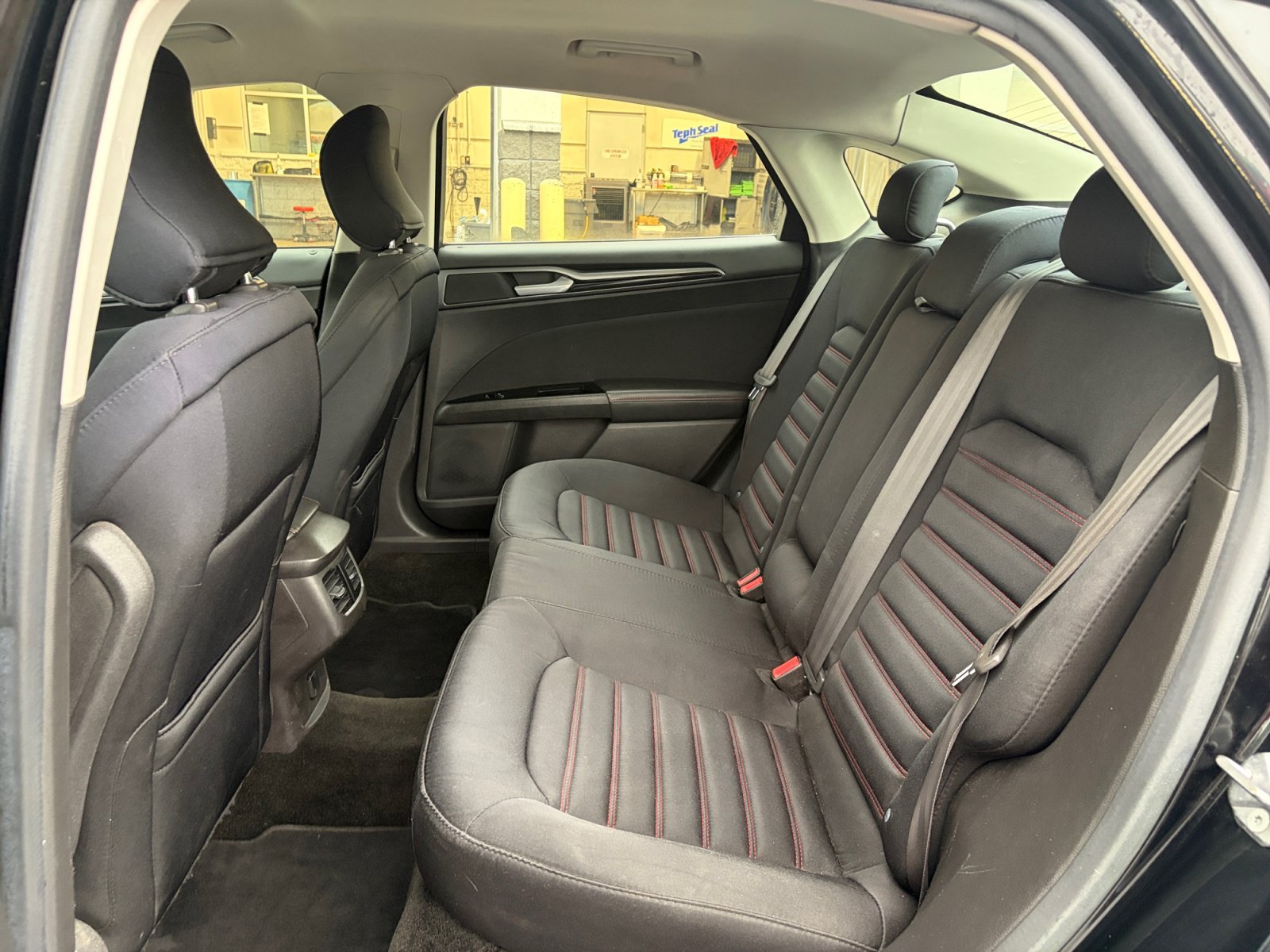 Used 2016 Ford Fusion SE AWD/4WD image 26