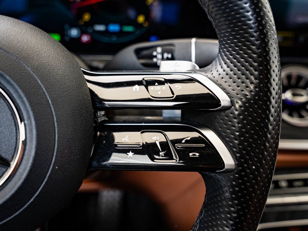 Used 2023 Mercedes-Benz E 450 4MATIC Cabriolet image 25