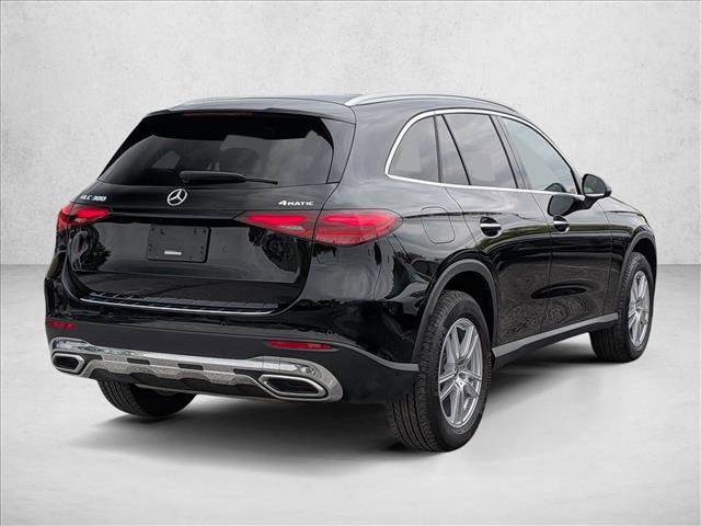 Used 2023 Mercedes-Benz GLC 300 4MATIC image 5