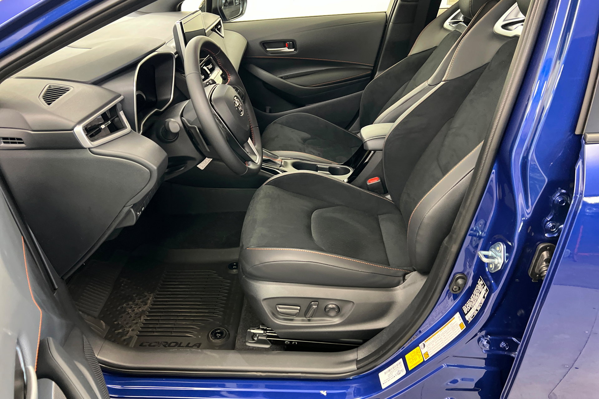 New 2026 Toyota Corolla SE FWD image 17