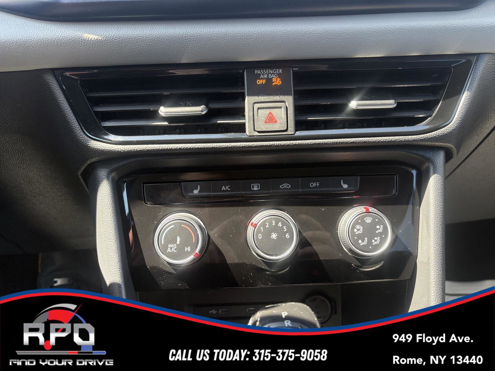 Used 2023 Volkswagen Taos SE image 23