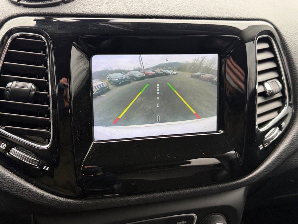 Used 2020 Jeep Compass Latitude image 24