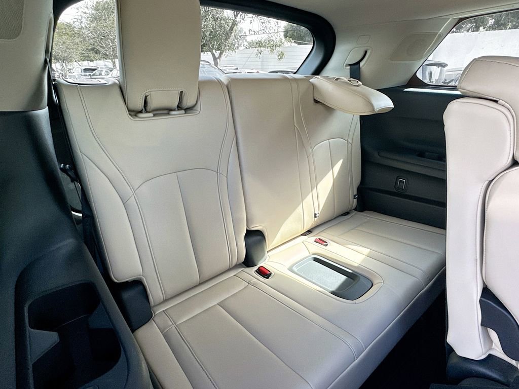 Used 2023 INFINITI QX60 Pure AWD/4WD image 28