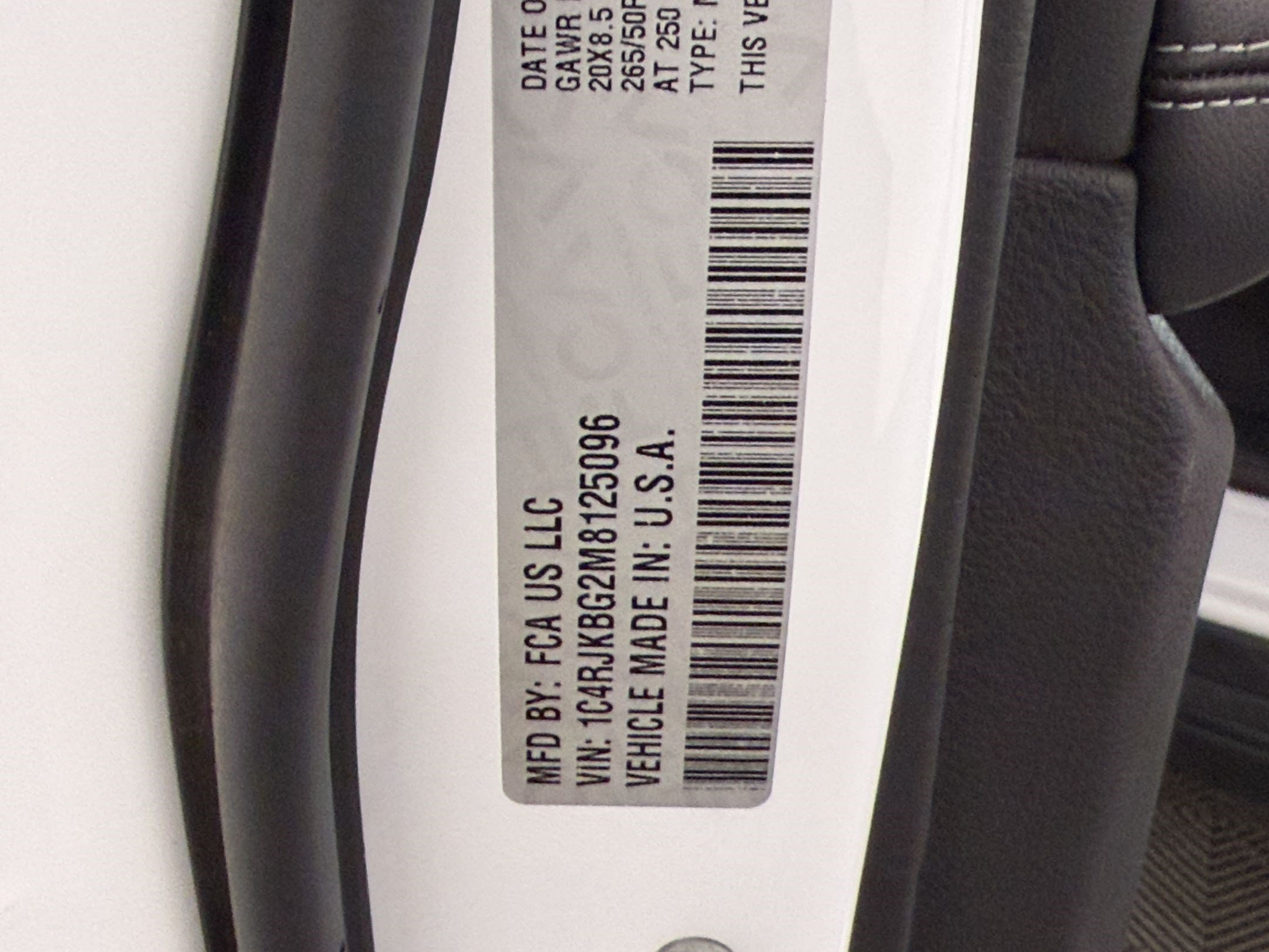 Used 2021 Jeep Grand Cherokee L Limited AWD/4WD image 25