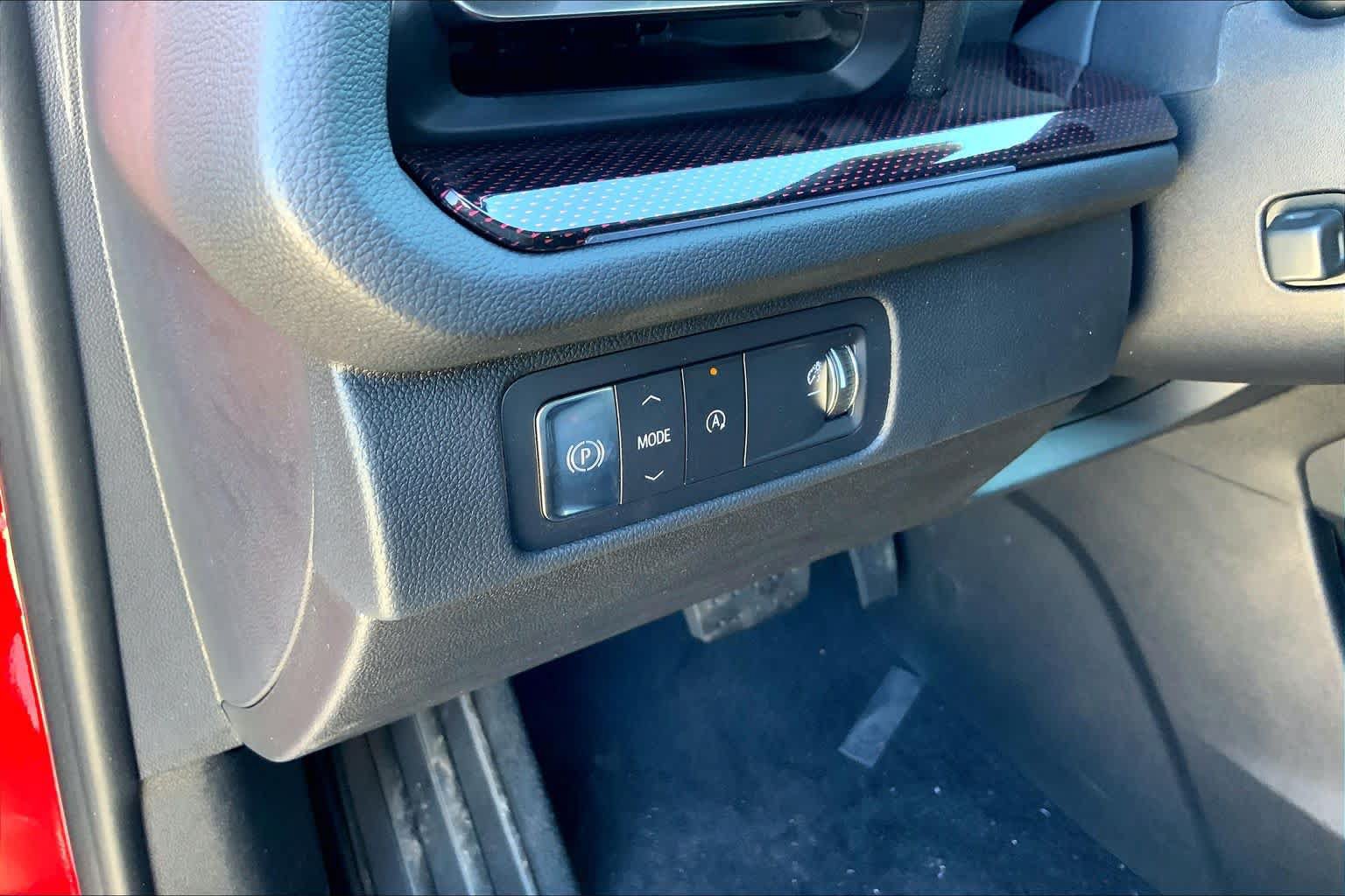 New 2026 Chevrolet Traverse RS w/ LPO, Floor Liner Package FWD image 19